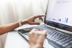 Lenovo ThinkPad X1 Carbon 8 to najnowsza rewizja świetnie ocenianego laptopa biznesowego